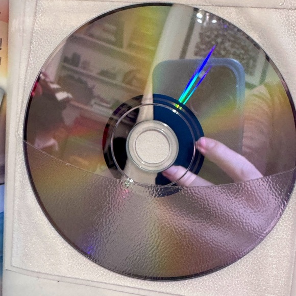 📚 Vintage 2005 - The LOST Chronicles Official Companion Book and Bonus DVD - Picture 10 of 16